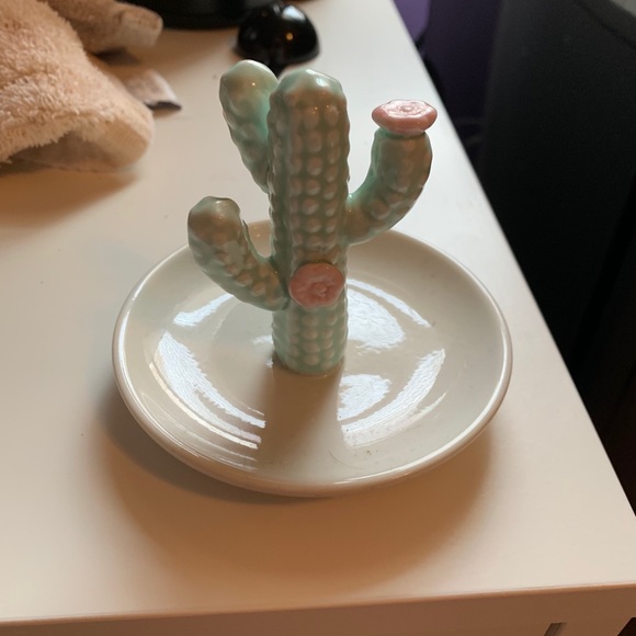 Cactus jewelry holder